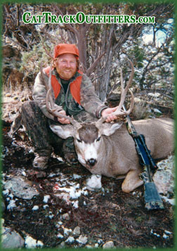 Cat Track Outfitters - deer hunting in Western Colorado - rifle season